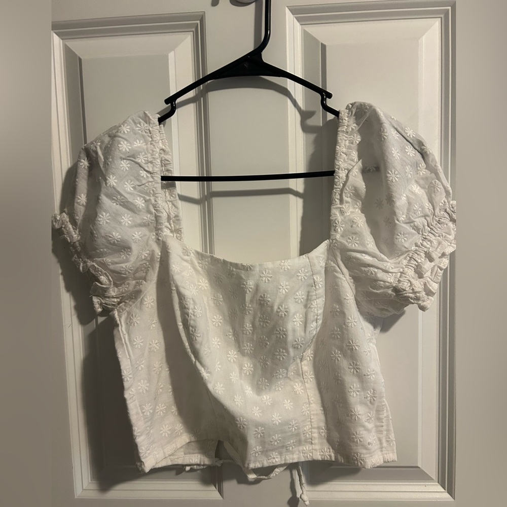Sky and Sparrow White Sleeve Blouse